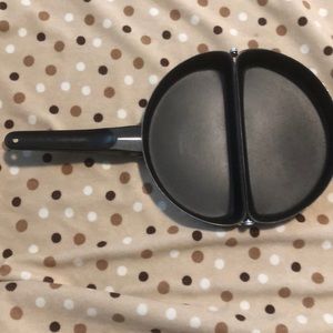 VINTAGE ALUMINUM OMLETE PAN